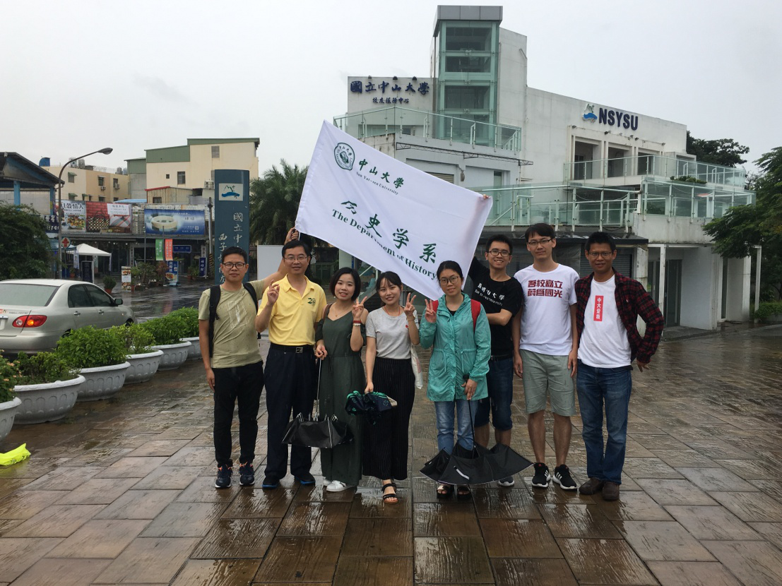 ▲304am永利师生合影3