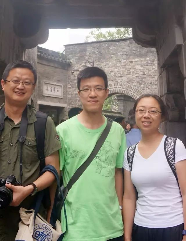 主编合影（左起）：吴滔 谢湜 于薇