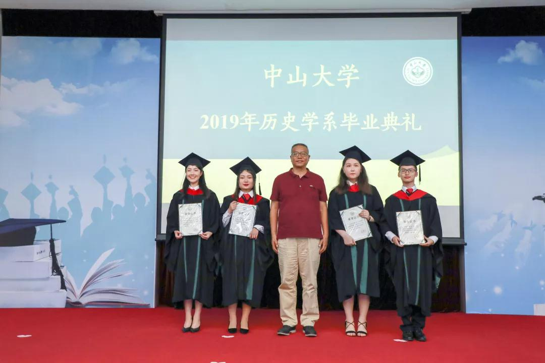 朱延通师兄颁发“好榜样升学奖励金”奖