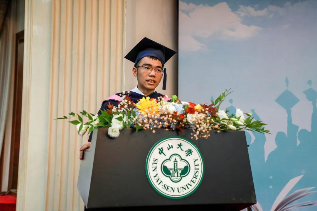 研究生代表发言