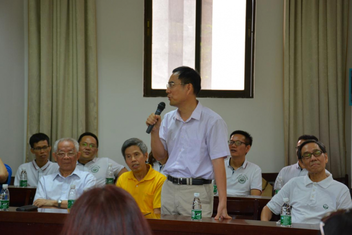 （朱卫斌老师发言）