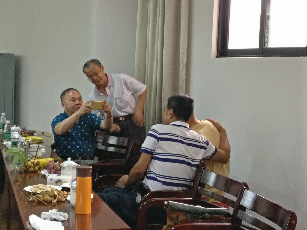 （相互合影留念）