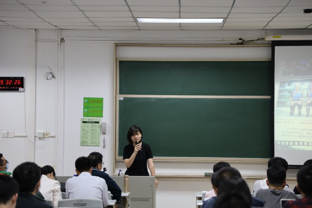 历史学系本科19级赵庆典同学在课上分享自己的考察心得