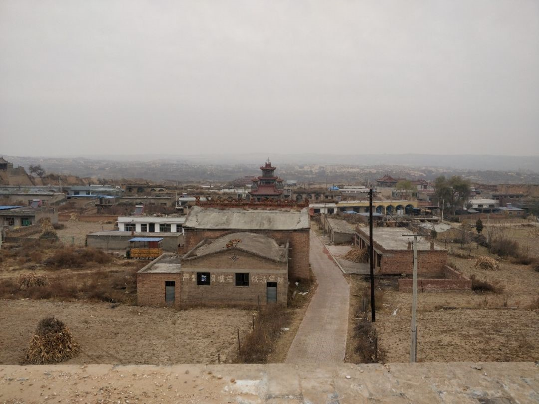 站在堡门上视野极佳