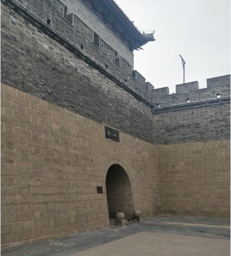 “修旧如新”的堡墙