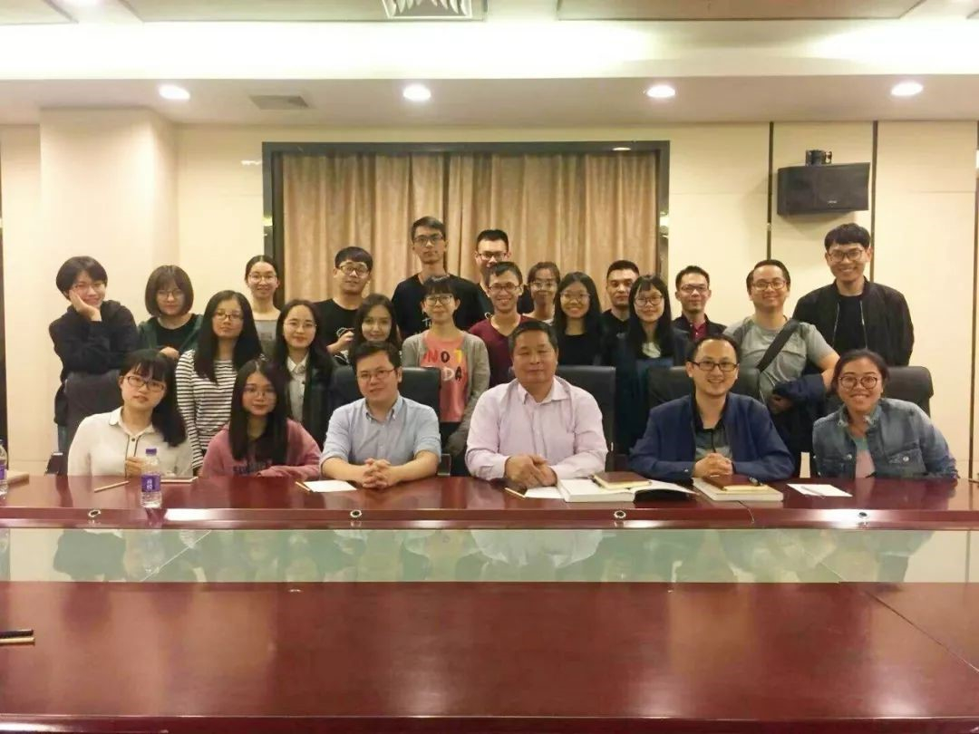 与林超富老师合影留念