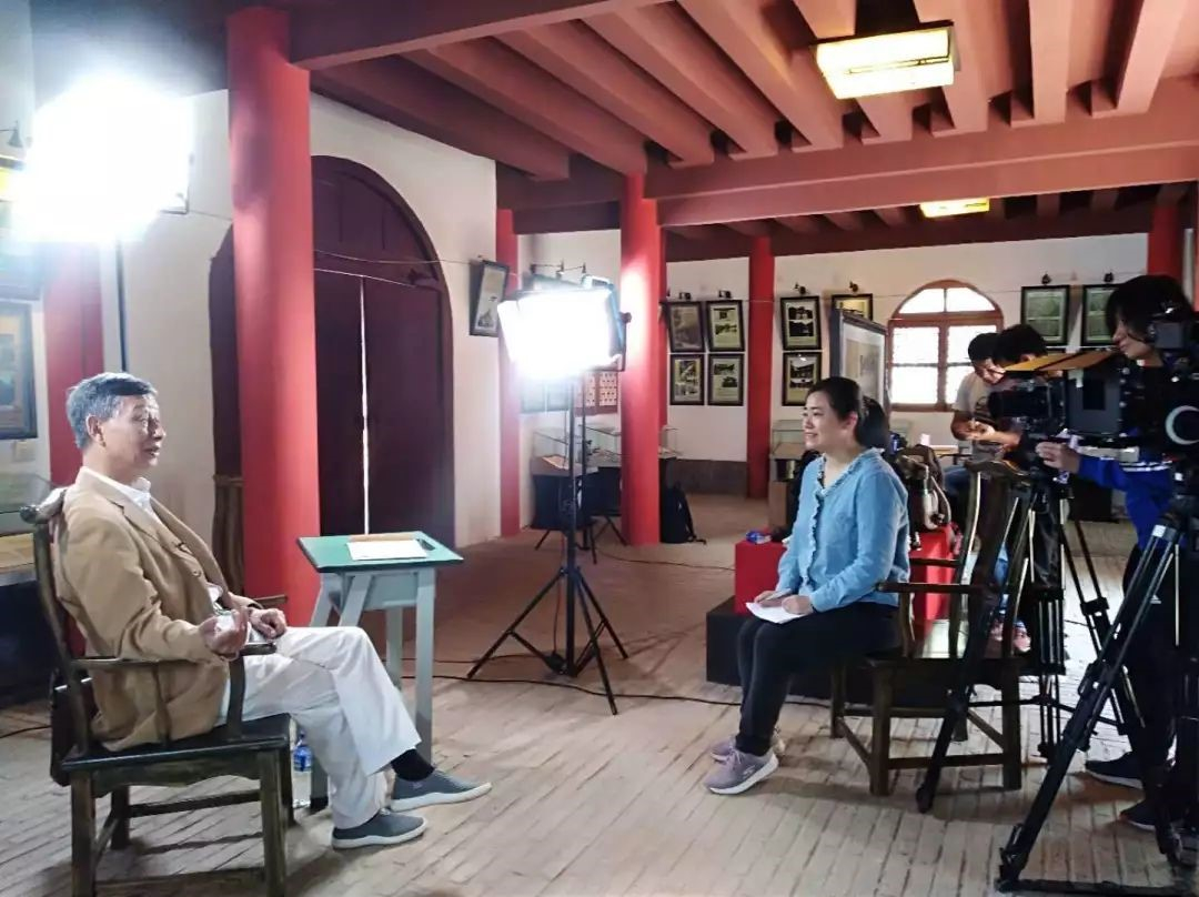 ▲江晓林教授在访谈中