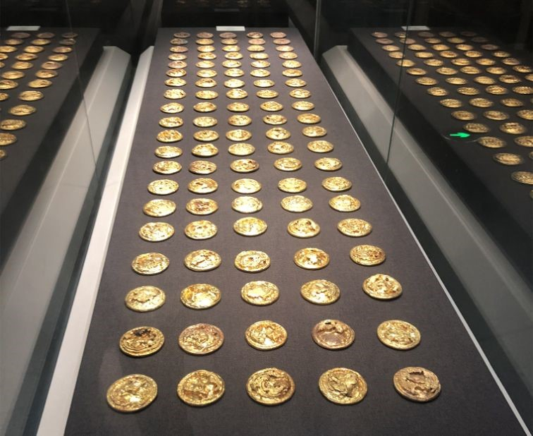 海昏侯墓出土大量金饼