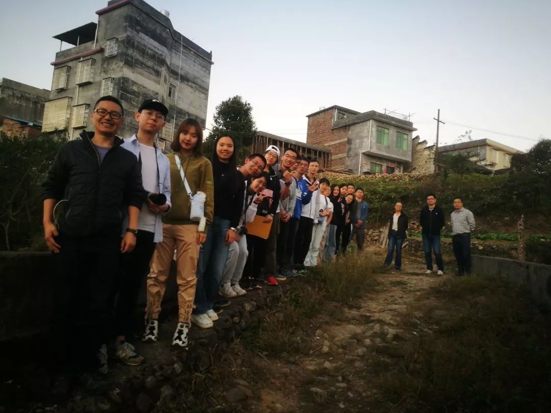 ▲ Day5 蓝山所城西门桥，南岭小分队欢乐大合照