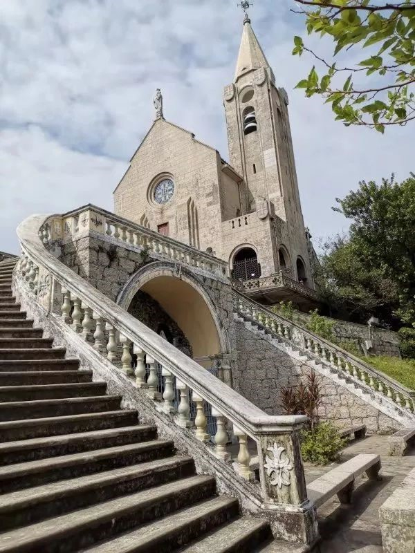 图8 主教山教堂